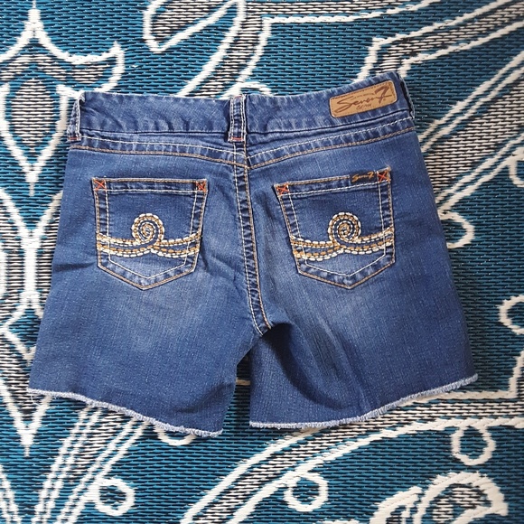 Seven7 short - Picture 2 of 3